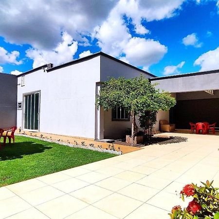 Linda Casa Bairro Tranquilo Prox Cataratas Villa Foz do Iguacu Bagian luar foto